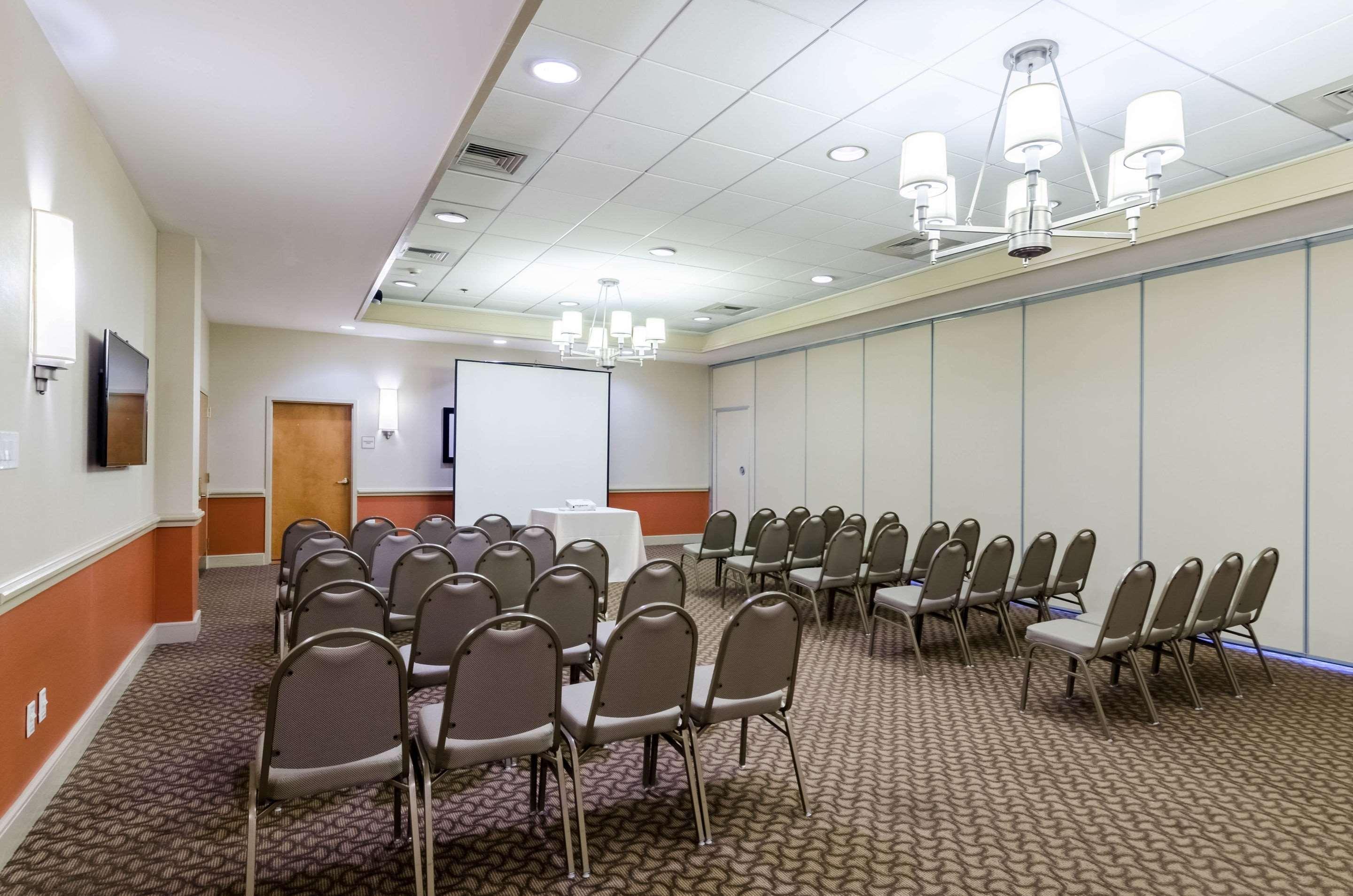 Comfort Inn & Suites Logan International Airport Revere Zewnętrze zdjęcie
