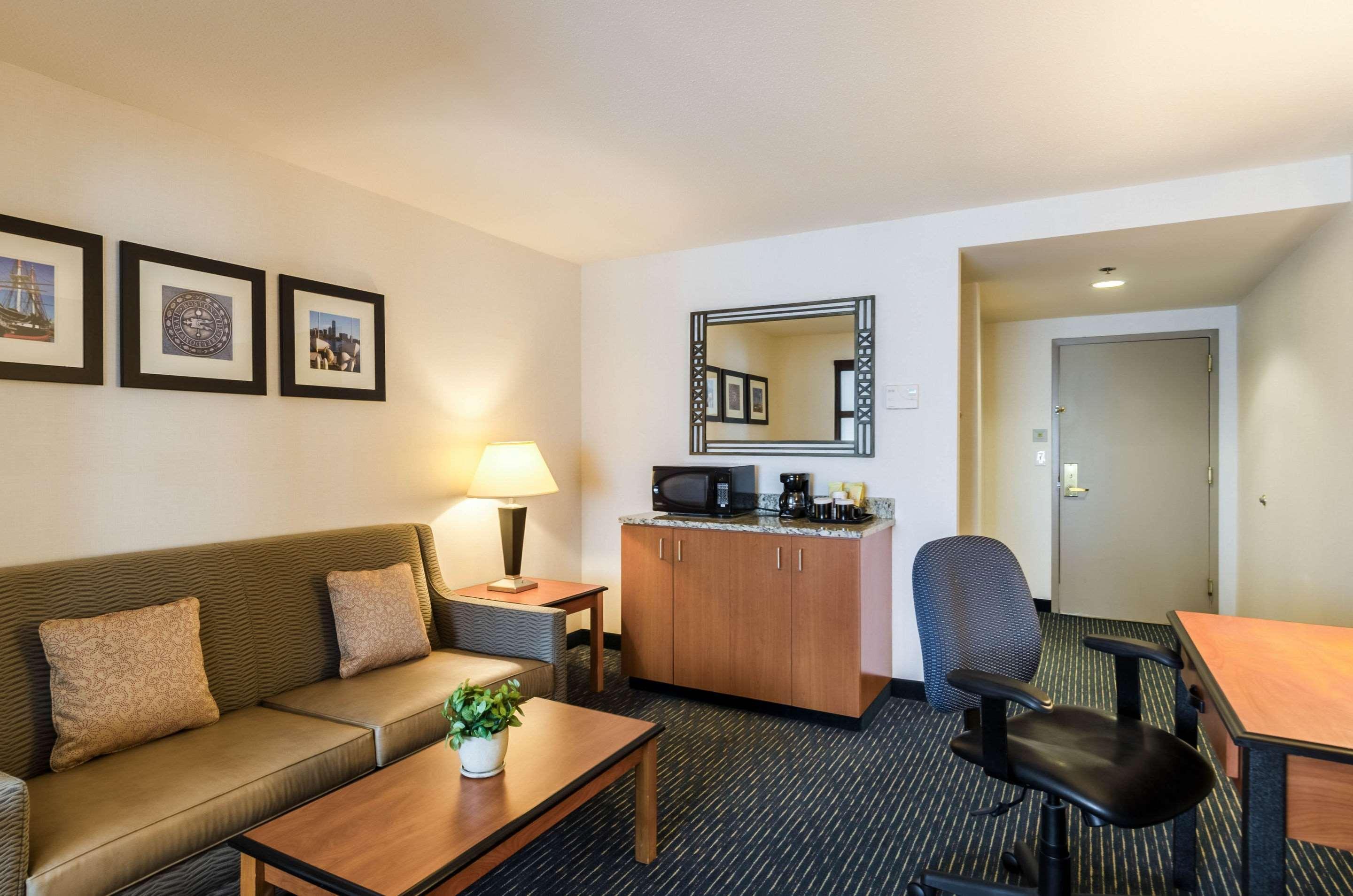 Comfort Inn & Suites Logan International Airport Revere Zewnętrze zdjęcie